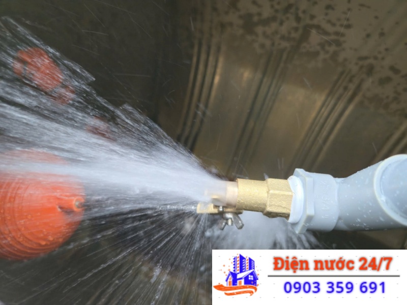 Gọi thợ sửa điện nước tại quận Tân Phú uy tín
