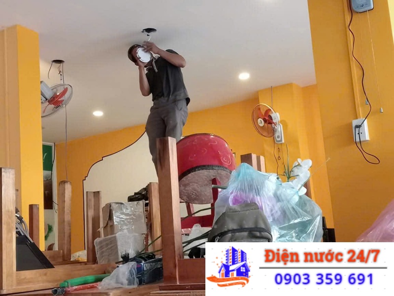 Gọi thợ sửa điện Mr Nhựt gần đây đ