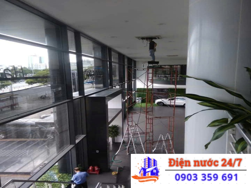 Gọi thợ lắp đặt đường điện tại quận Tân Bình. Có thông báo trước hẹn bàn giao không?