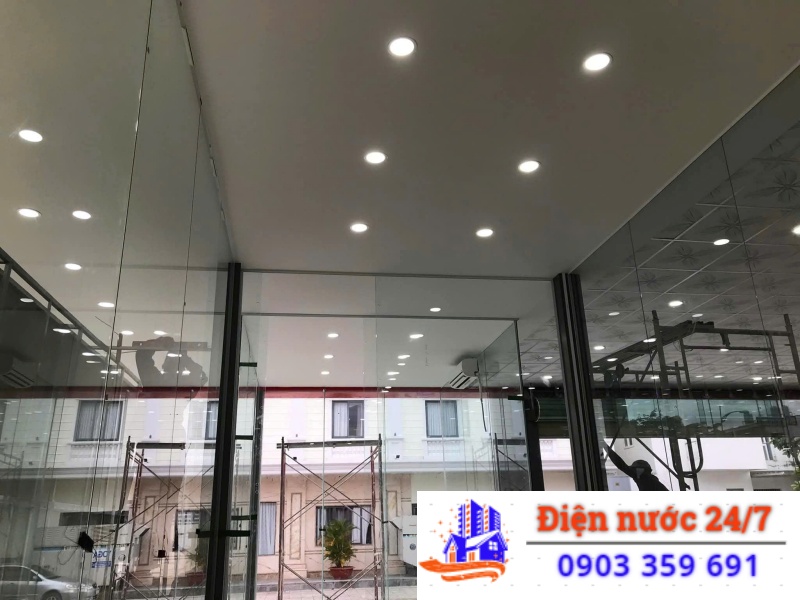 Lắp đặt, đi lại đường điện gia đình tại quận 7