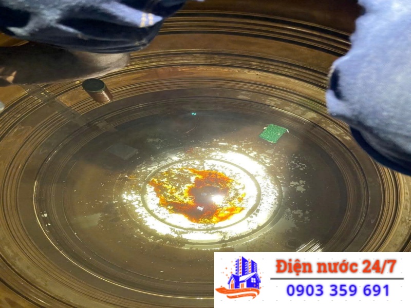 cần thợ sửa, vệ sinh bồn nước tại quận 1