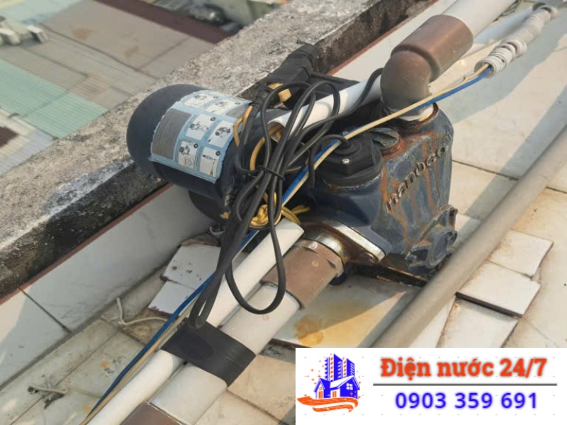 Thợ sửa máy bơm nước tại nhà Mr Nhựt, có bảo hành không?