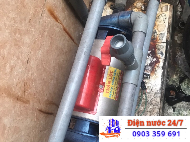 Gọi thợ sửa máy bơm nước giếng khoan tại nhà 24H 