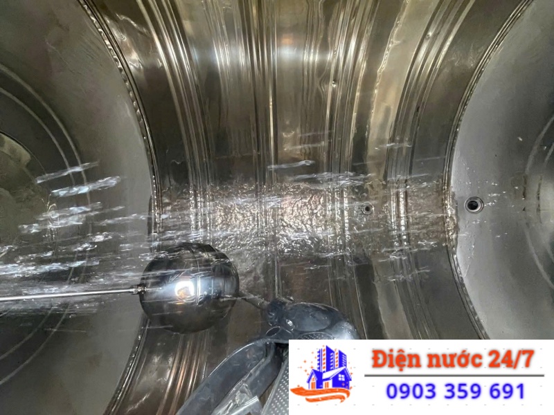 Dịch vụ vệ sinh bồn nước inox gia đình tại nhà tôi chuyên nghiệp
