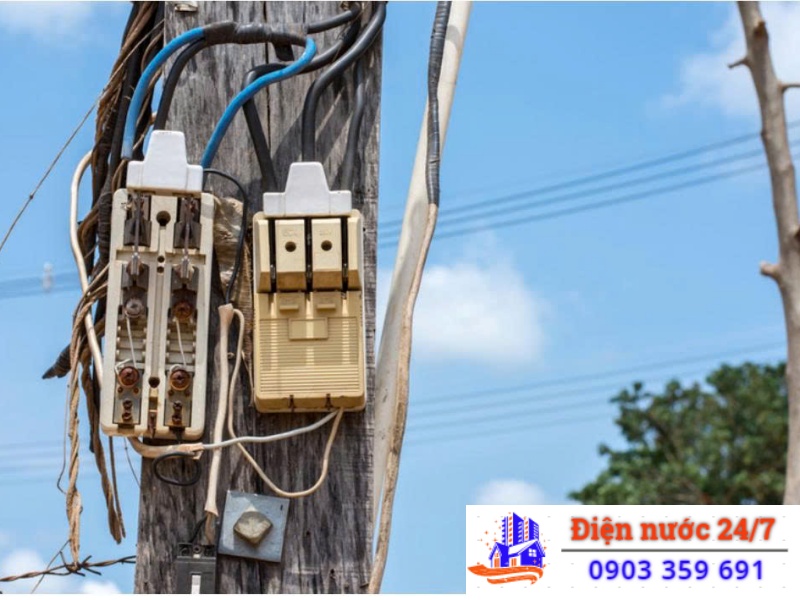 Dịch Vụ Lắp Đặt, Thay, Sửa Cầu Dao Điện Tại Nhà Ở Quận 12 24/7 – THỢ GIỎI, UY TÍN 