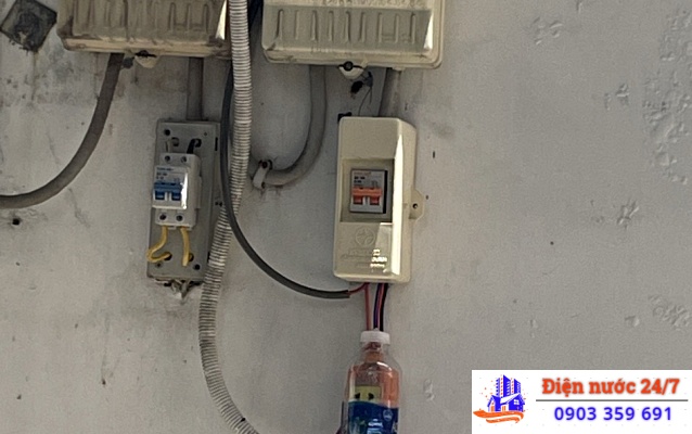 Dấu hiệu chập điện & khi nào cần gọi thợ sửa điện