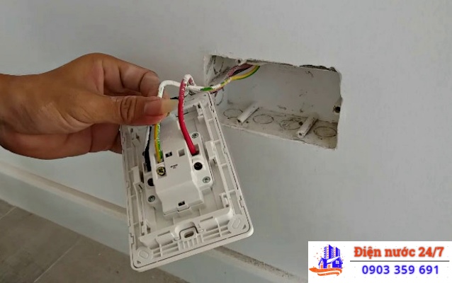 Thợ sửa chập điện tại Hóc Môn 24/24H