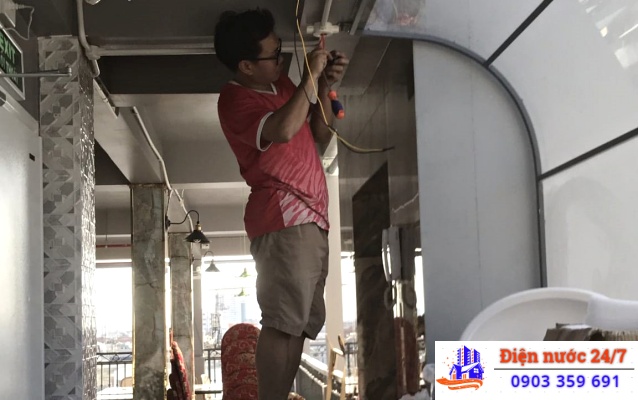 Thợ sửa điện nước tại nhà 24/24