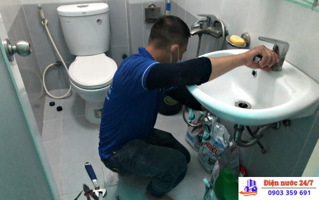 sửa vòi nước lavabo rò rỉ
