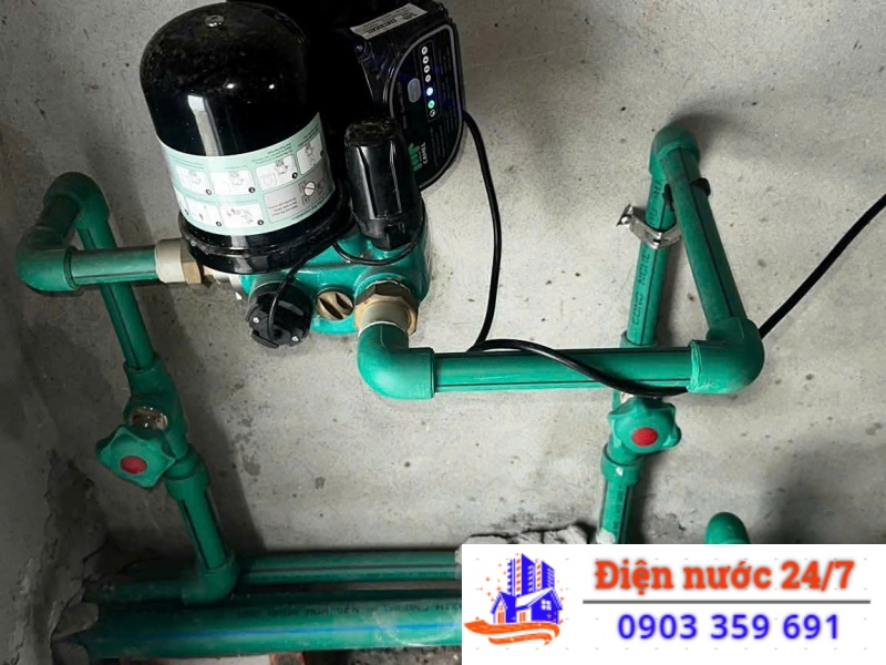  Cần thợ sửa máy bơm nước tăng áp chạy hoài không ngắt, giá bao nhiêu?