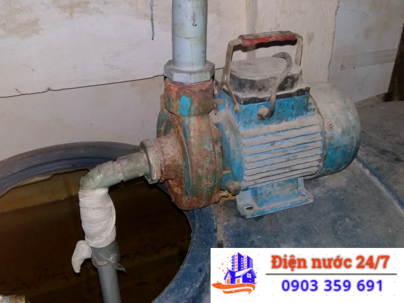 gọi thợ sửa máy bơm nước tại Hóc Môn đến đúng hẹn,