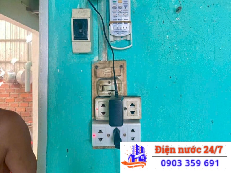 Các Dấu Hiệu Nhận Biết Ổ Cắm Điện Bị Lỗi