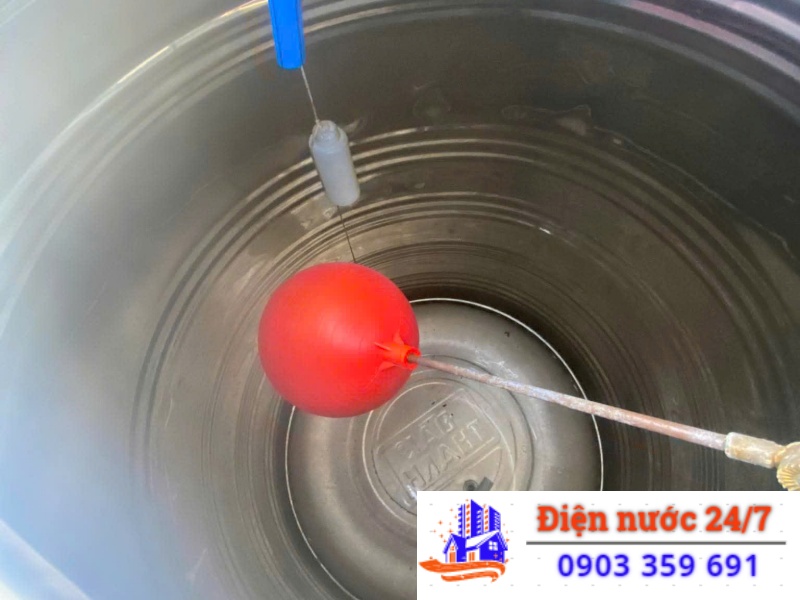 dịch vụ lắp đặt phao bồn nước chống tràn tại Mr Nhựt