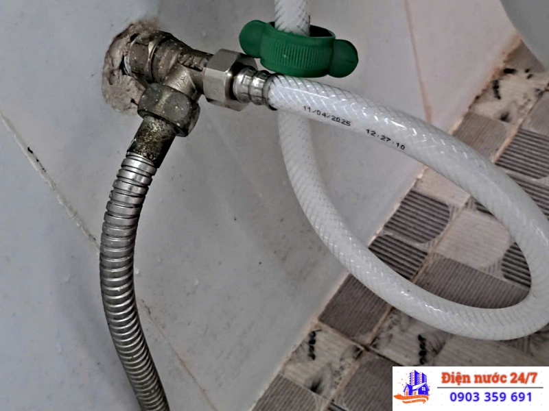 SỬA ỐNG NƯỚC RÒ RỈ TẠI TP. DĨ AN, BẾN CÁT