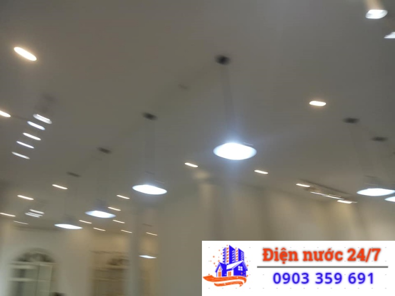 Sửa bóng đèn điện bị cháy, không sáng, sáng chập chờn.