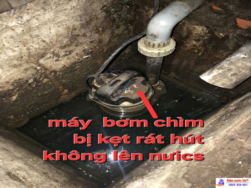 Sửa máy bơm chìm, bơm chất thải bị kẹt rác