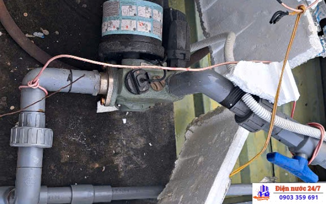 Thợ sửa ống nước rò rỉ tại quận 3