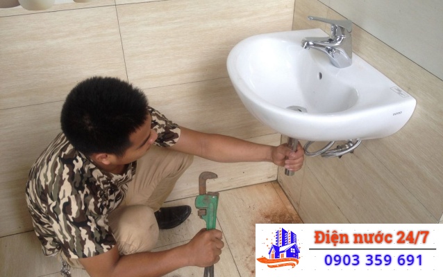 Sửa vòi nước đứt dây cáp, giá bao nhiêu?