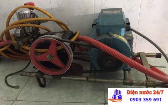  thanh lý lô hàng máy bơm nước rửa xe cũ