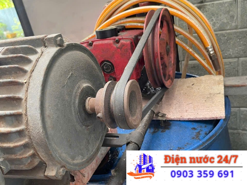 Cần thay phớt máy bơm nước rửa xe, giá bao nhiêu tiền?