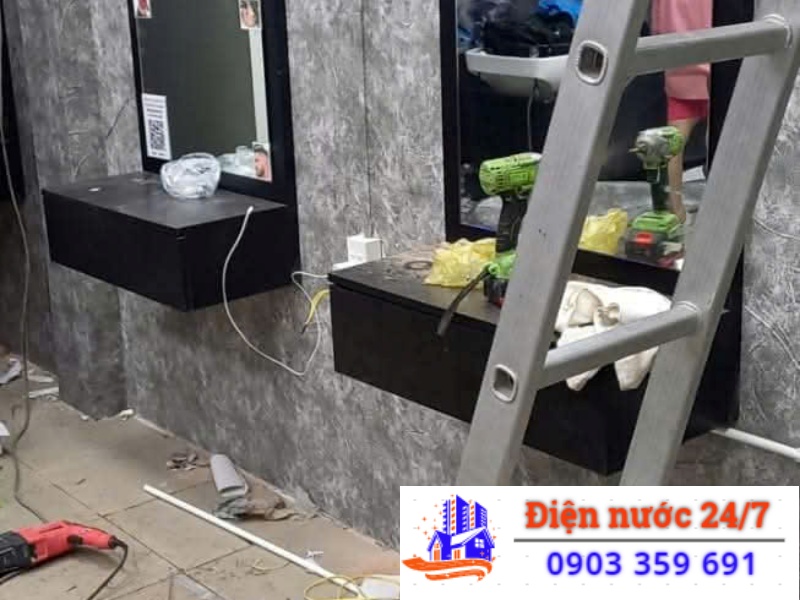 Lắp đặt & đi lại đường dây điện salon tóc, shop quần áo, cửa hàng buôn bán.