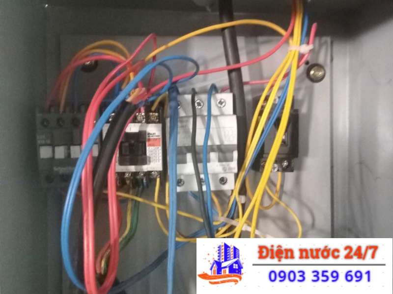 Dịch Vụ Lắp Đặt, Đi Lại Đường Dây Điện Tại Quận 7 – Chất Lượng & Gía Rẻ 