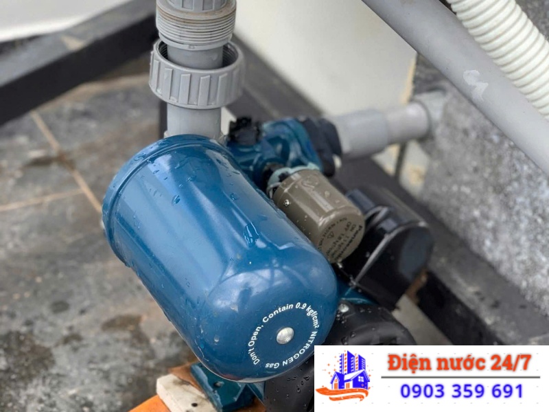 Chuyên Mua Bán, Lắp Đặt Các Loại Bồn Nước, Máy Lọc Nước, Máy Bơm Nước... Gía Rẻ & Uy Tín