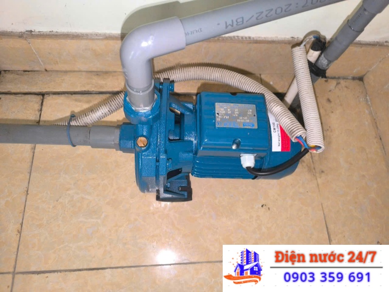 Cần mua mới, lắp đặt máy bơm nước đẩy lên bồn chứa, loại nào phù hợp?