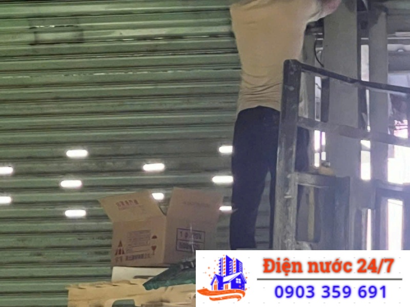 dịch vụ lắp đặt điện & bóng đèn tại Mr Nhựt t