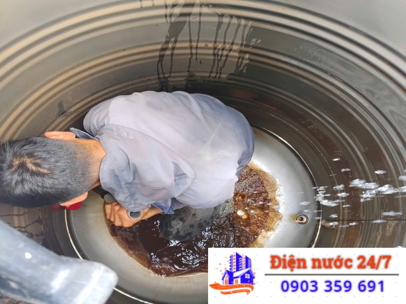 Dịch vụ vệ sinh bồn nước gia đình, giá bao nhiêu?