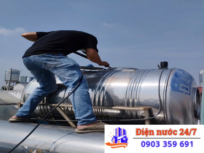 Bao lâu, nên vệ sinh bồn nước gia đình một lần?
