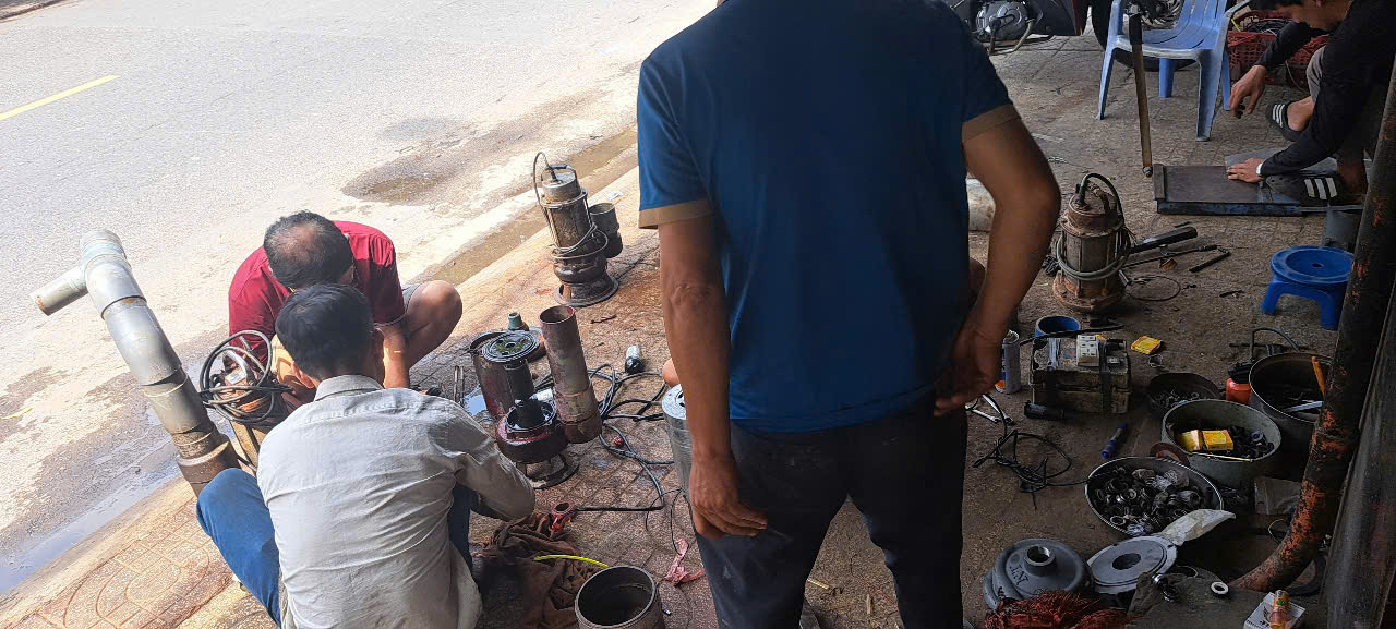 Cho thuê, sửa máy bơm chìm tận nơi